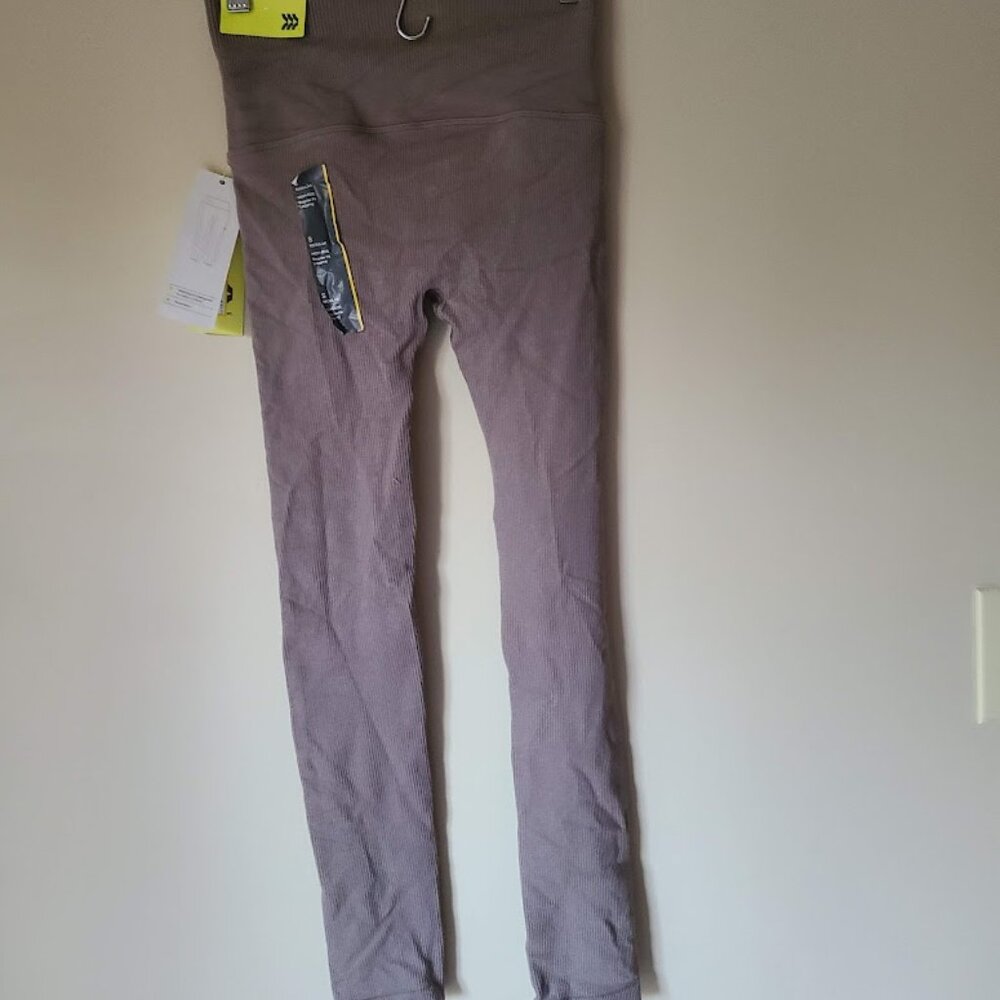 All in motion High Rise Legging, Size S, Brown